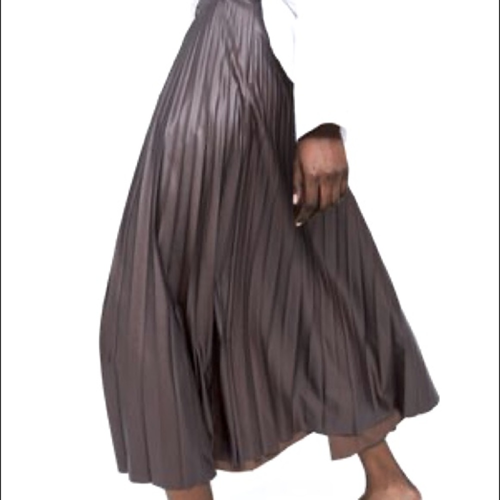 {ZARA} Brown pleated long skirt faux-leather